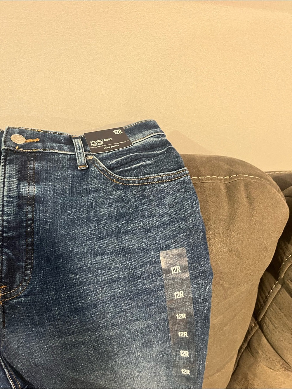 β¨ NWT EXPRESS High Rise Straight Ankle Jeans β¨ - Picture 3 of 10